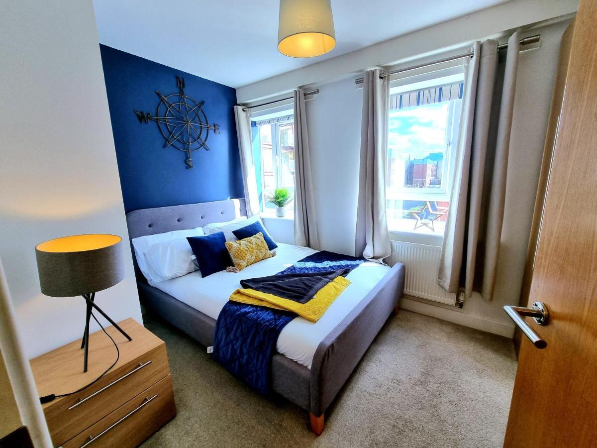 Luxury 2-Bedroom Service Apartment With Balcony Manchester Bagian luar foto